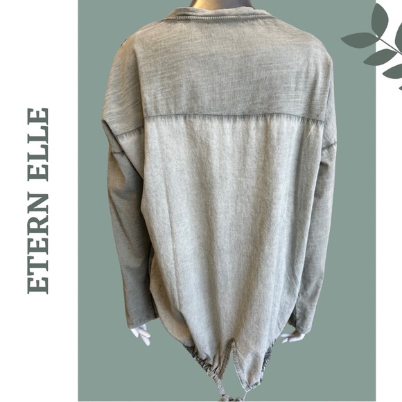 Etern Elle Lightwight Casual Pullover Top V-Neck Button Back Tie Small Medium - Picture 3 of 8